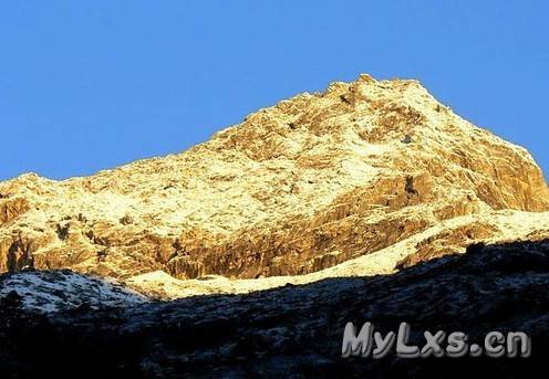 畢棚溝的日照金山.jpg